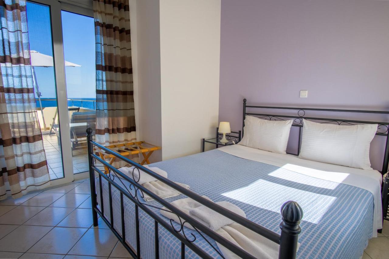 Blue Villas Agia Marina  Exterior photo